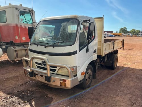 slide-items-3