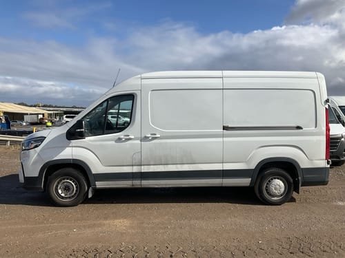 slide-items-3